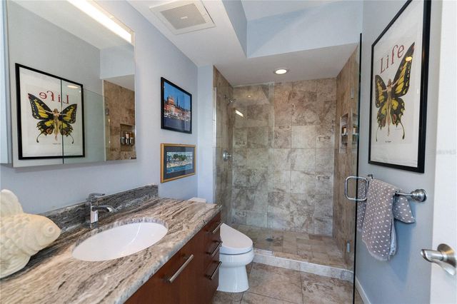 1350 MAIN STREET 200, Sarasota, FL 34236