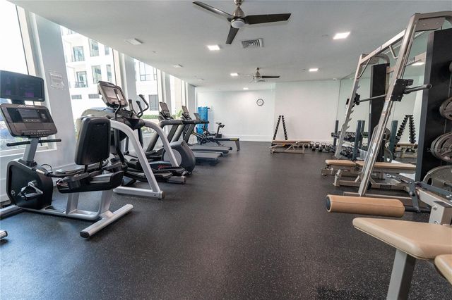 1350 MAIN STREET 200, Sarasota, FL 34236