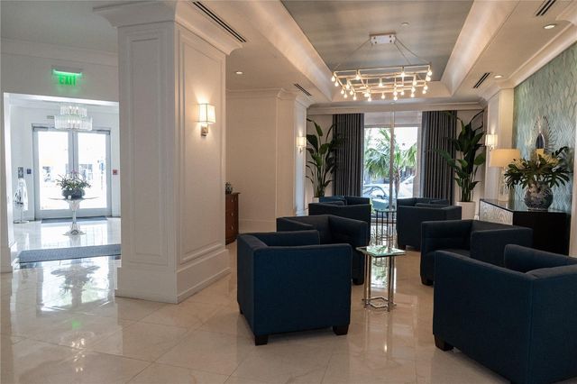 1350 MAIN STREET 200, Sarasota, FL 34236