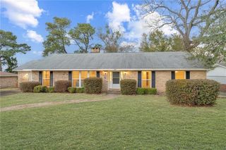 137 Fairway Drive, Daphne, AL 36526