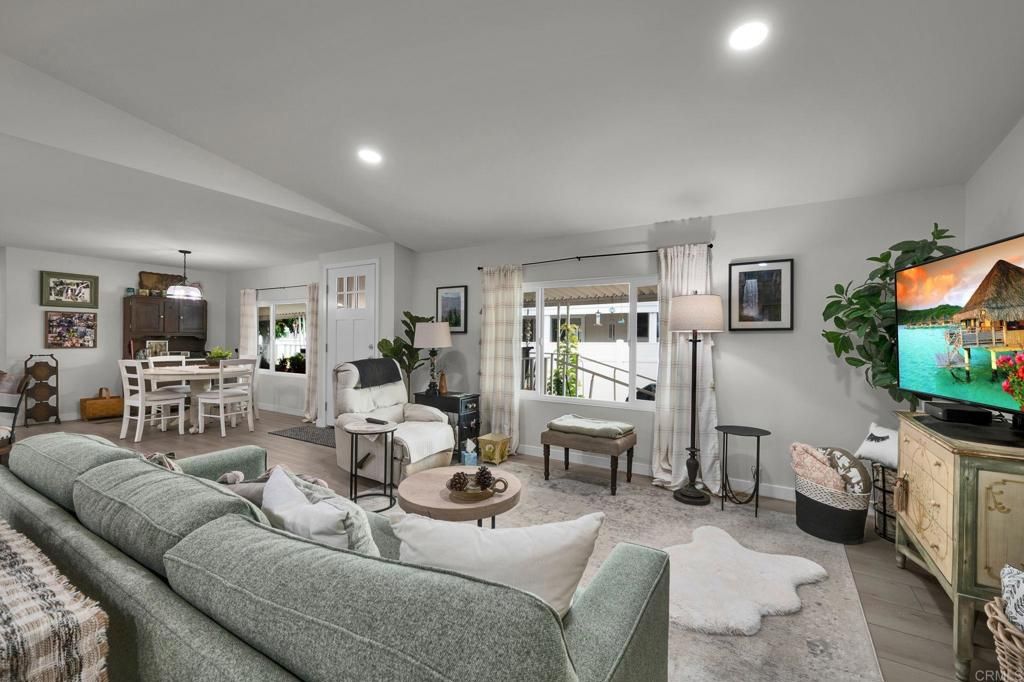 Image 17 of property listing at 9255 N Magnolia Avenue 34, Santee, CA 92071