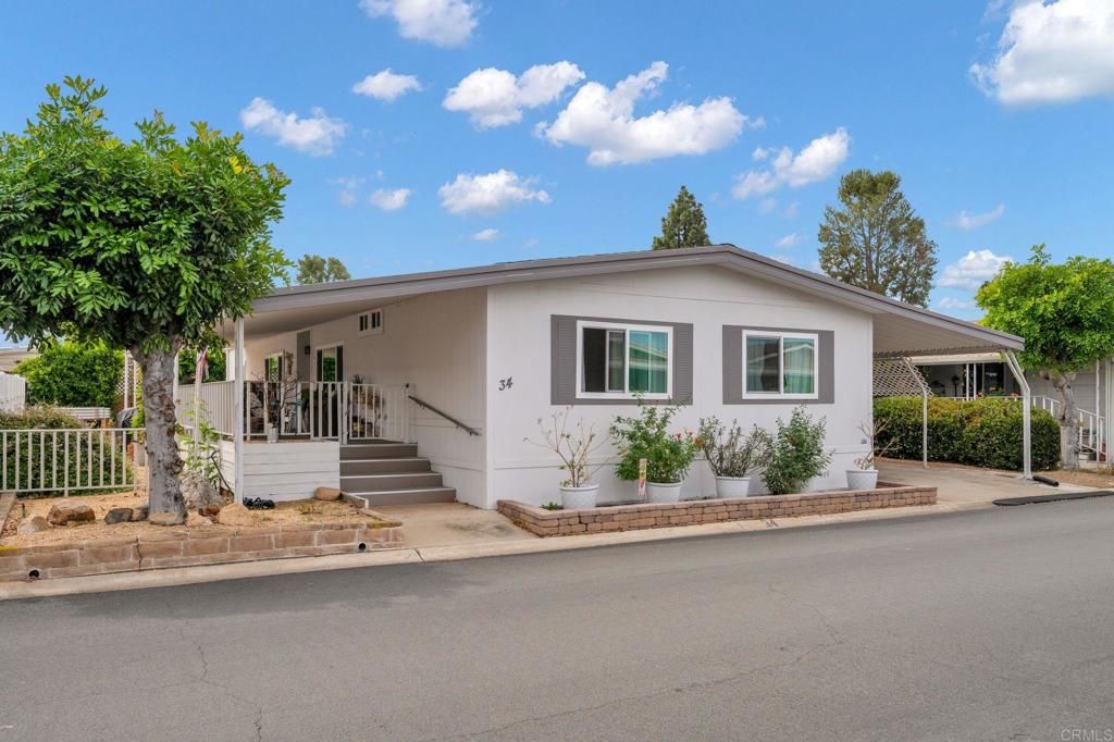 Image 2 of property listing at 9255 N Magnolia Avenue 34, Santee, CA 92071