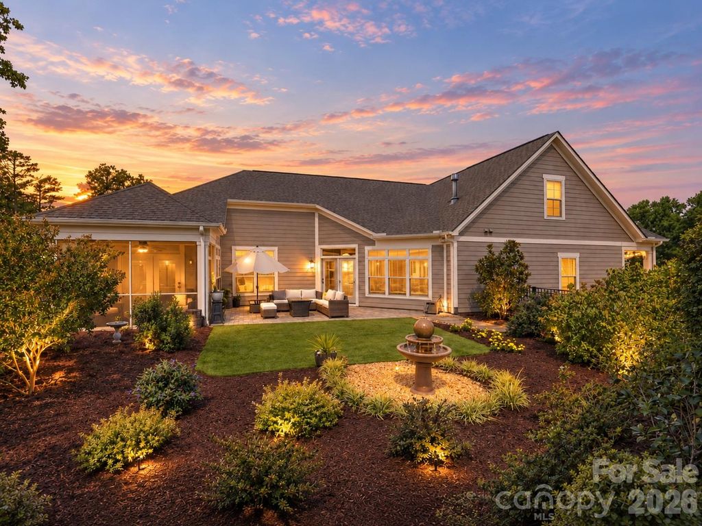 2213 Lincolnshire Lane, Waxhaw, NC 28173