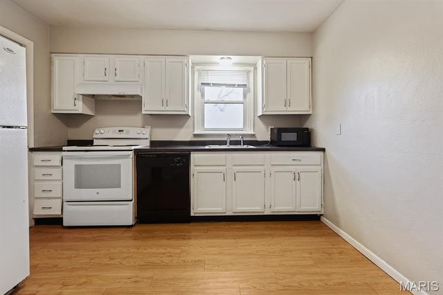 615 Florland Drive, Florissant, MO 63031