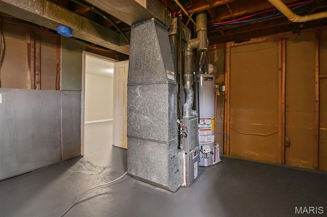 615 Florland Drive, Florissant, MO 63031