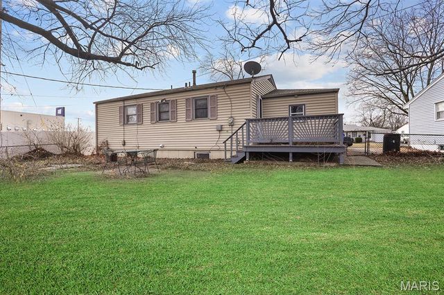 615 Florland Drive, Florissant, MO 63031