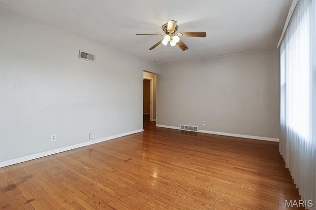 615 Florland Drive, Florissant, MO 63031