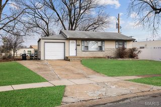 615 Florland Drive, Florissant, MO 63031