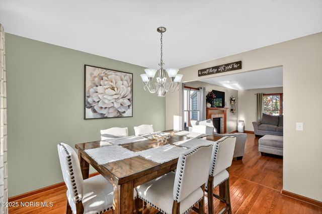 664 Little Creek Drive, Perrysburg, OH 43551