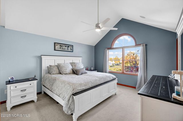 664 Little Creek Drive, Perrysburg, OH 43551