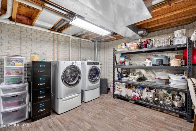 664 Little Creek Drive, Perrysburg, OH 43551