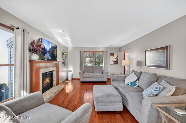 664 Little Creek Drive, Perrysburg, OH 43551