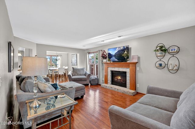 664 Little Creek Drive, Perrysburg, OH 43551