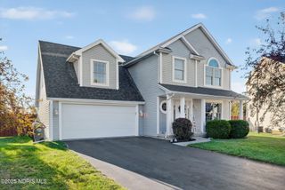 664 Little Creek Drive, Perrysburg, OH 43551