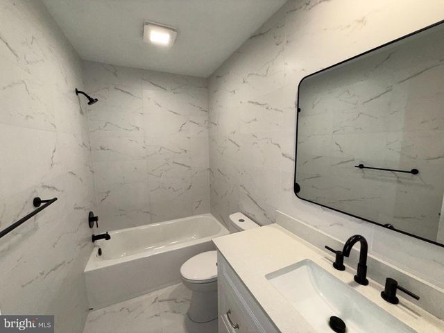 15 DEN MAR DR, Holtwood, PA 17532