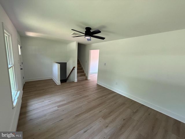 15 DEN MAR DR, Holtwood, PA 17532