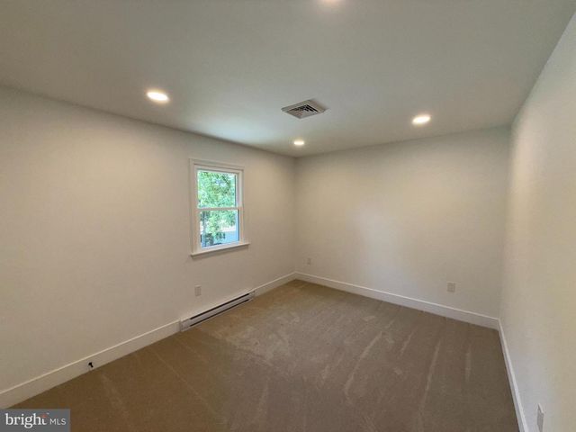 15 DEN MAR DR, Holtwood, PA 17532