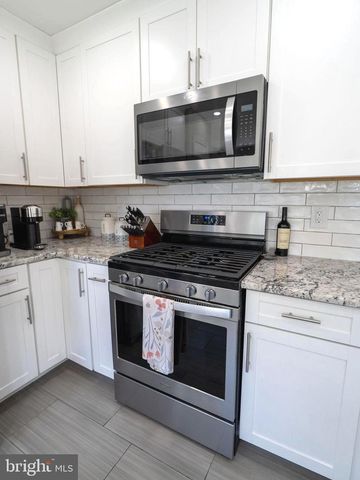 15 NOTTINGHAM WAY, Mount Laurel, NJ 08054