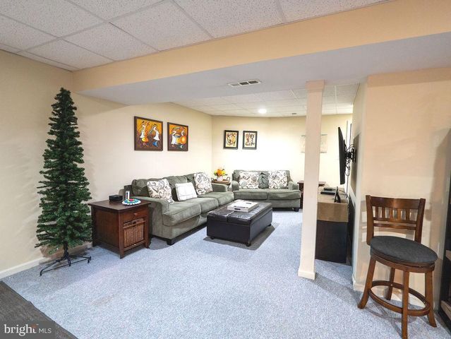 15 NOTTINGHAM WAY, Mount Laurel, NJ 08054