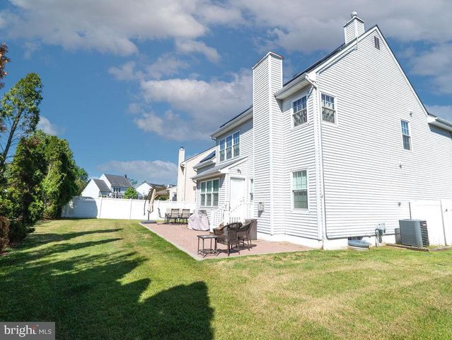 15 NOTTINGHAM WAY, Mount Laurel, NJ 08054