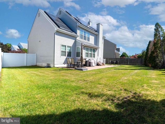 15 NOTTINGHAM WAY, Mount Laurel, NJ 08054