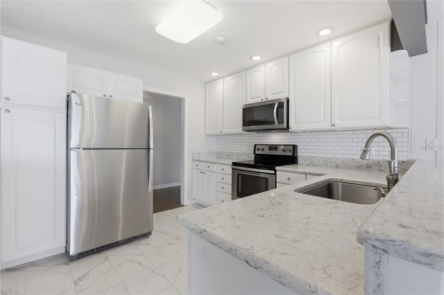 940 N KEPLER ROAD, Deland, FL 32724