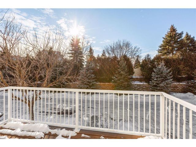 652 Willoughby Way W, Minnetonka, MN 55305