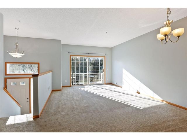 652 Willoughby Way W, Minnetonka, MN 55305