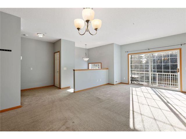 652 Willoughby Way W, Minnetonka, MN 55305