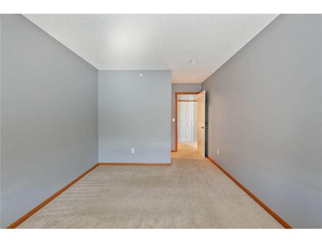 652 Willoughby Way W, Minnetonka, MN 55305
