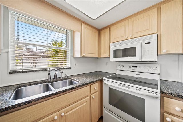 3503 18TH AVENUE W, Bradenton, FL 34205