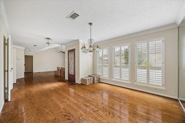 2915 Country Club Boulevard, Sugar Land, TX 77478