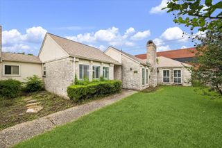 2915 Country Club Boulevard, Sugar Land, TX 77478