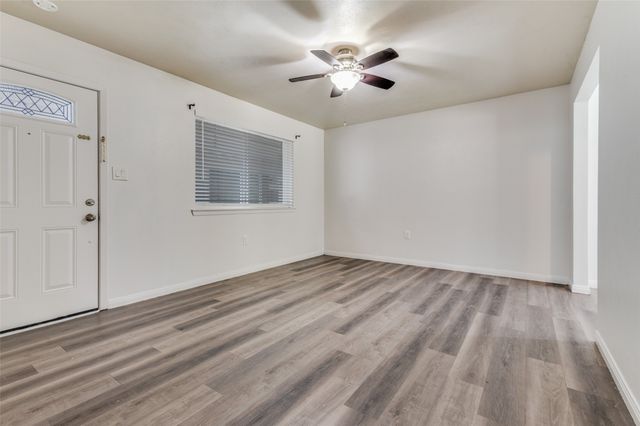 428 N Dallas Avenue 3, Lancaster, TX 75146