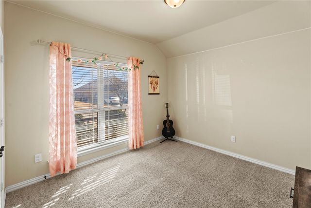 804 Skytop Drive, Fort Worth, TX 76052