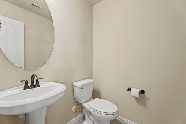 804 Skytop Drive, Fort Worth, TX 76052