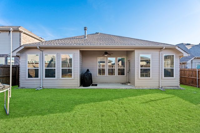 804 Skytop Drive, Fort Worth, TX 76052