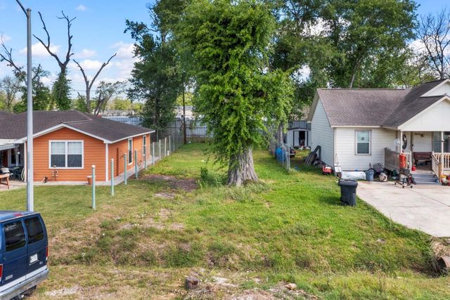 7609 Red Robin Lane, Houston, TX 77075