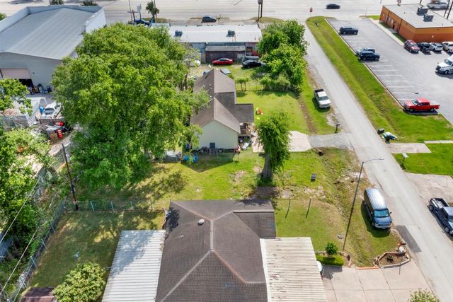 7609 Red Robin Lane, Houston, TX 77075