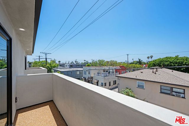 839 N Detroit Street, Los Angeles, CA 90046