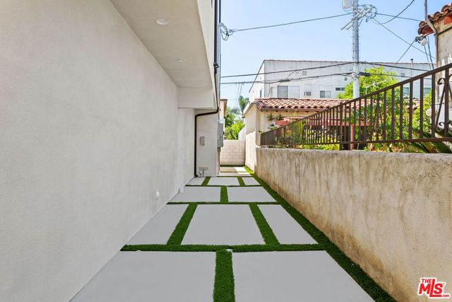 839 N Detroit Street, Los Angeles, CA 90046
