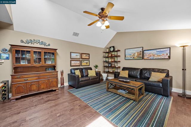 4161 Joan Ave, Concord, CA 94521