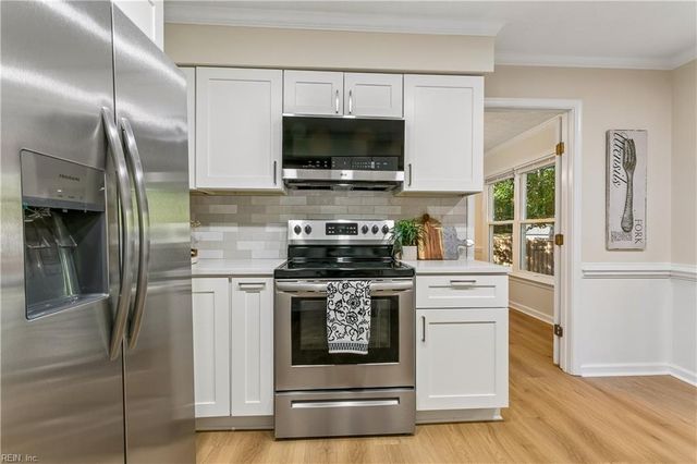 403 Gaines WAY, Yorktown, VA 23692