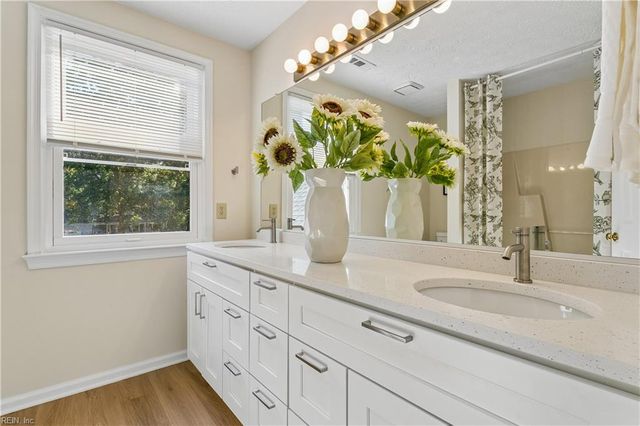 403 Gaines WAY, Yorktown, VA 23692