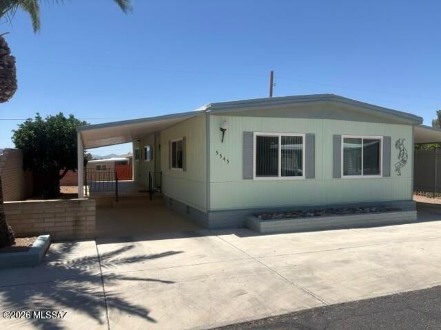 5545 W Flying W Street, Tucson, AZ 85713