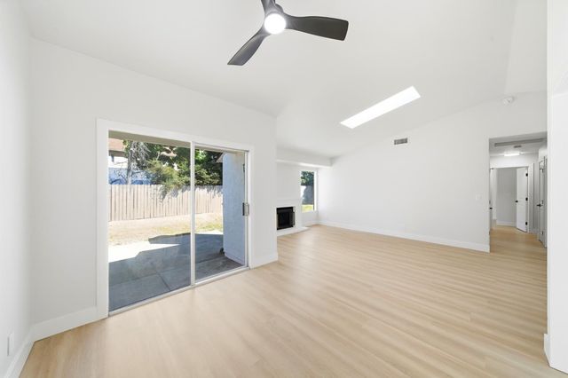 8251 Kilmer Cir, Sacramento, CA 95828