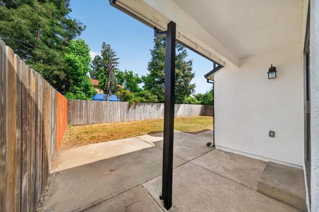 8251 Kilmer Cir, Sacramento, CA 95828
