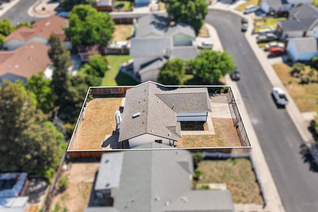 8251 Kilmer Cir, Sacramento, CA 95828