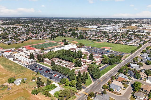 8251 Kilmer Cir, Sacramento, CA 95828