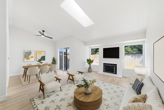 8251 Kilmer Cir, Sacramento, CA 95828